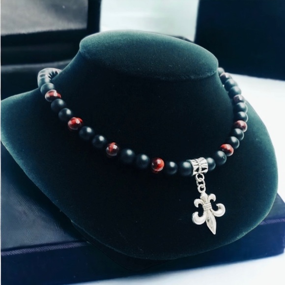 Onyx & red tiger eye fleur de lis charm necklace - Picture 6 of 10